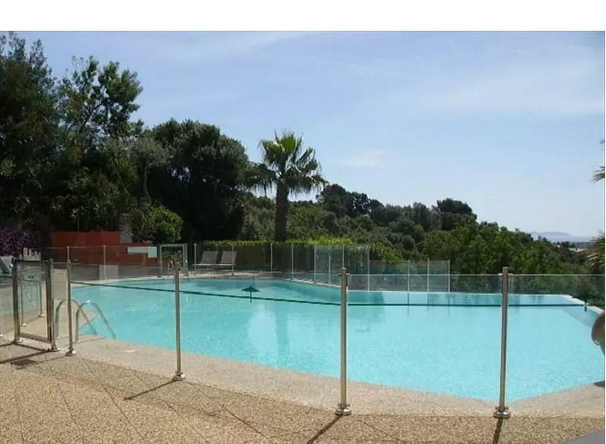 Superbe Duplex 35M2 Vue Mer Avec Piscine บอร์มส์-เลส์-มิโมซาส์ ภายนอก รูปภาพ